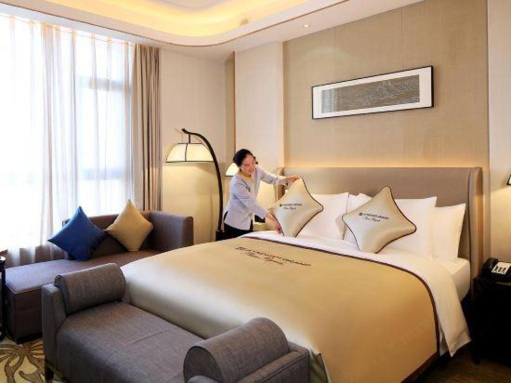 Wyndham Grand Plaza Royale Huayu Chongqing Hotel Kültér fotó